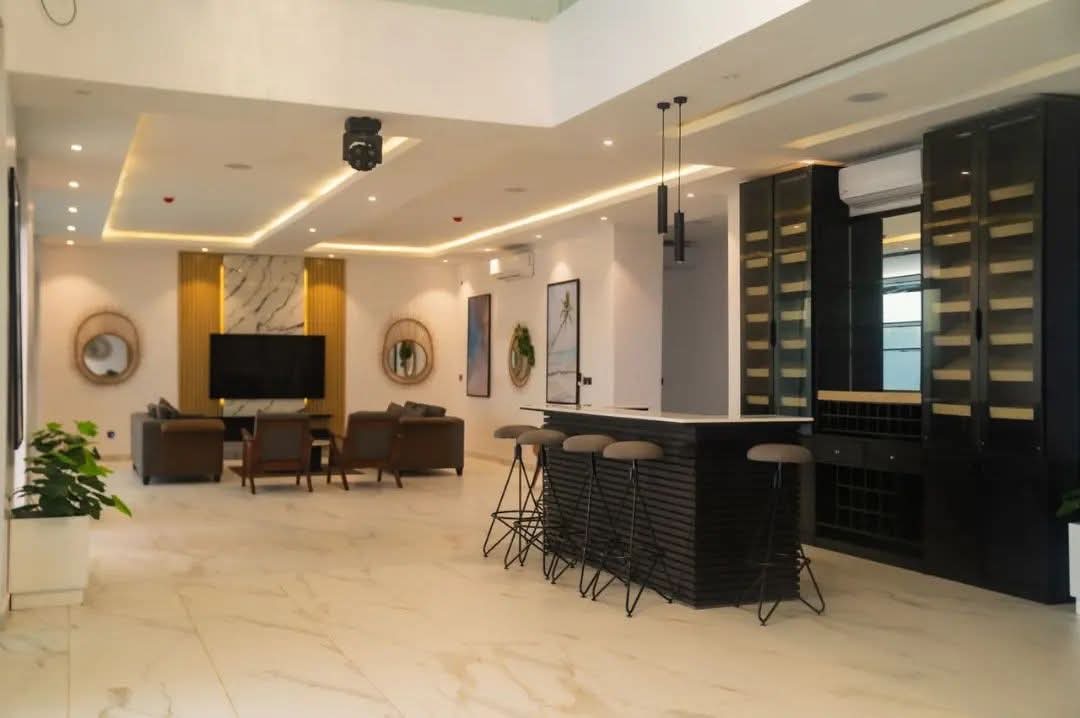 Villa Edward 6 Bedroom Private Beach House Ilashe