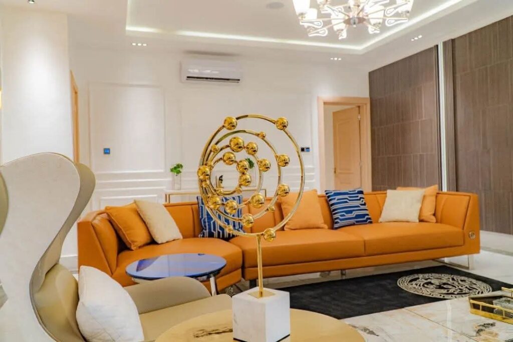 3 Bedroom Luxury Apartment Banana Island